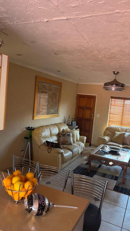 2 Bedroom Property for Sale in The Orchards Gauteng