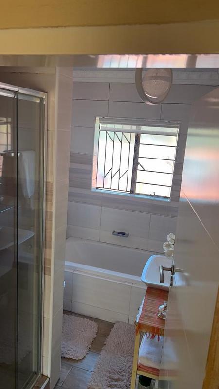 2 Bedroom Property for Sale in The Orchards Gauteng