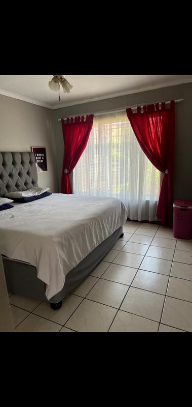 2 Bedroom Property for Sale in The Orchards Gauteng