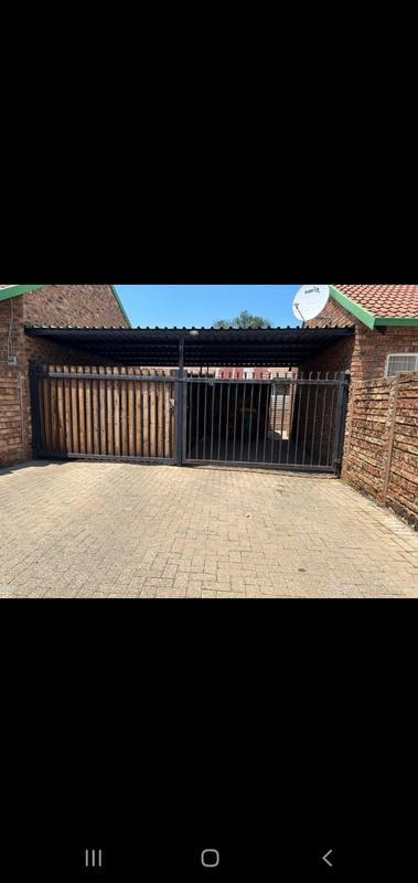 2 Bedroom Property for Sale in The Orchards Gauteng