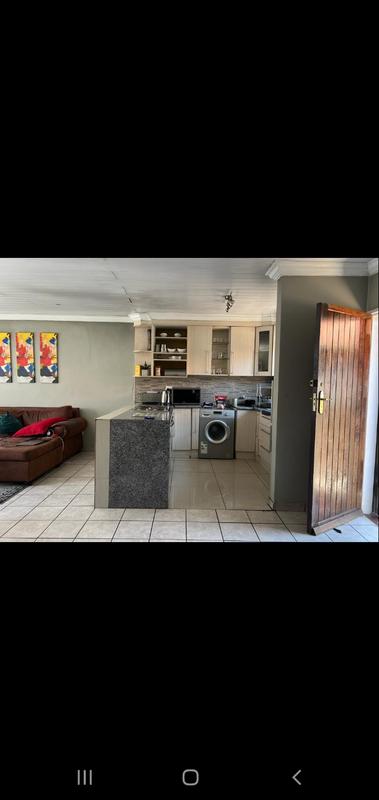 2 Bedroom Property for Sale in The Orchards Gauteng