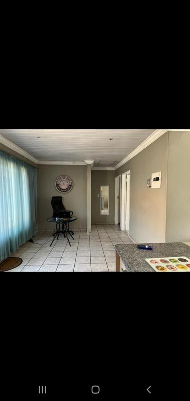 2 Bedroom Property for Sale in The Orchards Gauteng