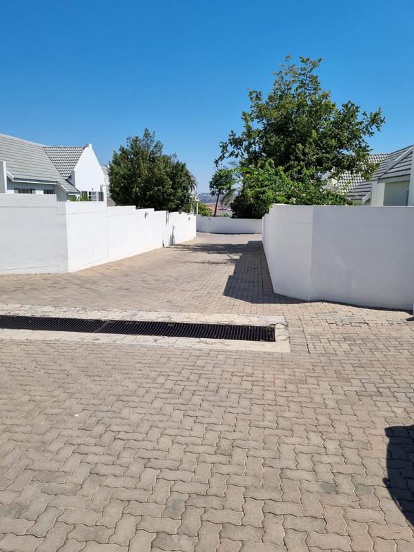 3 Bedroom Property for Sale in Kosmosdal Gauteng