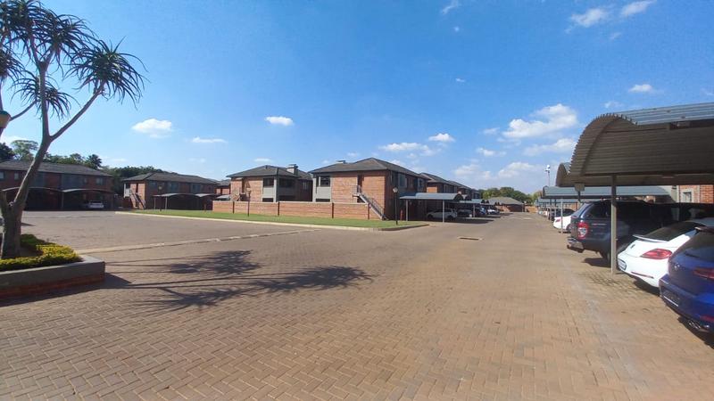 2 Bedroom Property for Sale in Andeon Gauteng
