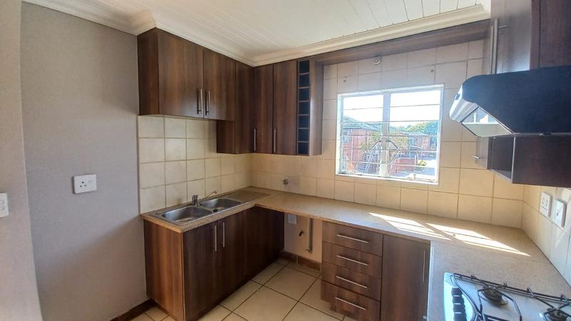 2 Bedroom Property for Sale in Andeon Gauteng