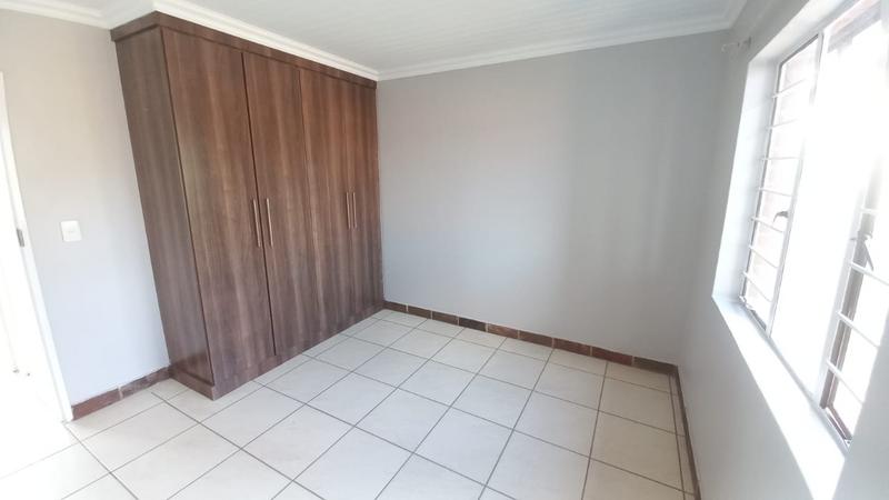 2 Bedroom Property for Sale in Andeon Gauteng