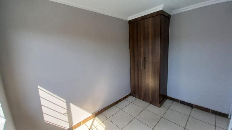 2 Bedroom Property for Sale in Andeon Gauteng