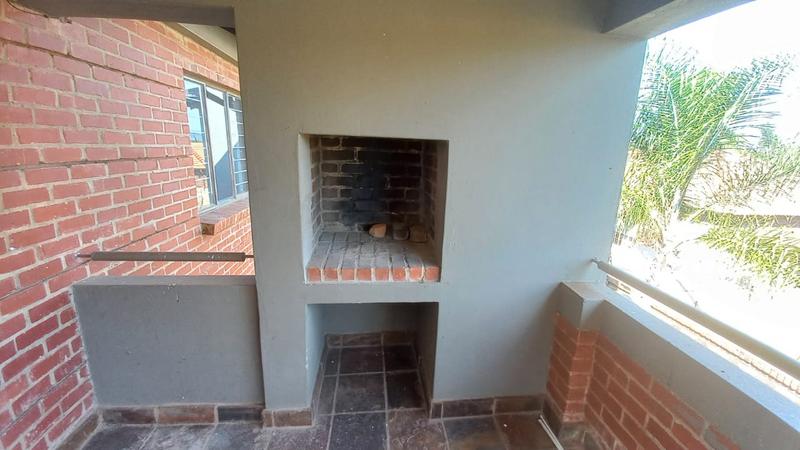 2 Bedroom Property for Sale in Andeon Gauteng
