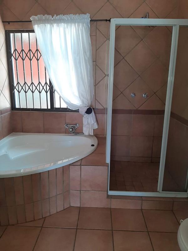 4 Bedroom Property for Sale in Annlin Gauteng