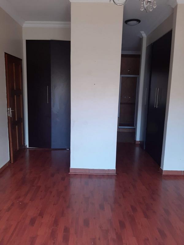 4 Bedroom Property for Sale in Annlin Gauteng