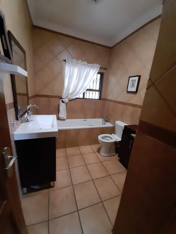 4 Bedroom Property for Sale in Annlin Gauteng