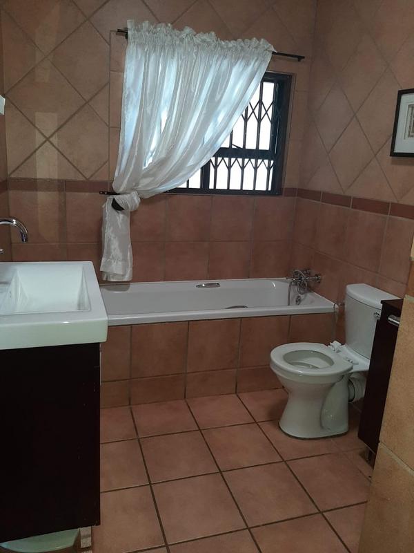 4 Bedroom Property for Sale in Annlin Gauteng