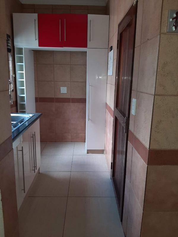 4 Bedroom Property for Sale in Annlin Gauteng