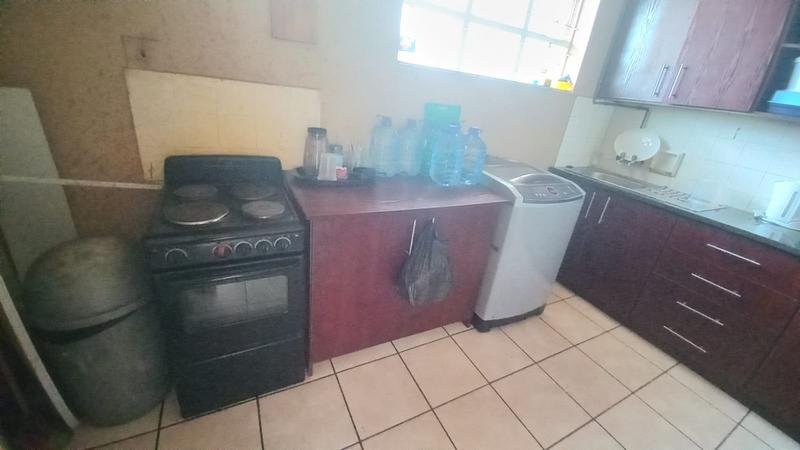 1 Bedroom Property for Sale in Sunnyside Gauteng