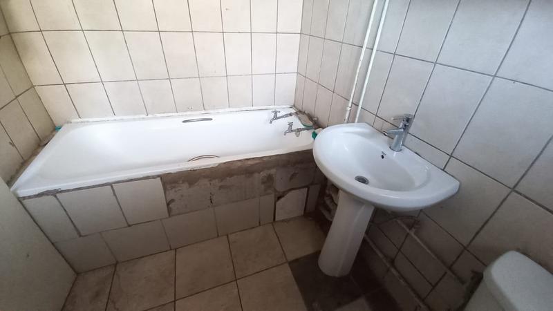 1 Bedroom Property for Sale in Sunnyside Gauteng