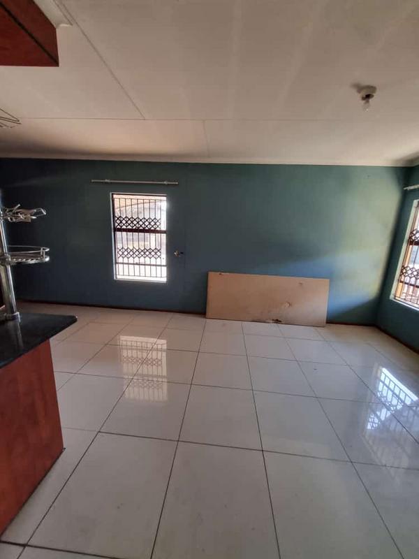 2 Bedroom Property for Sale in Heatherview Gauteng