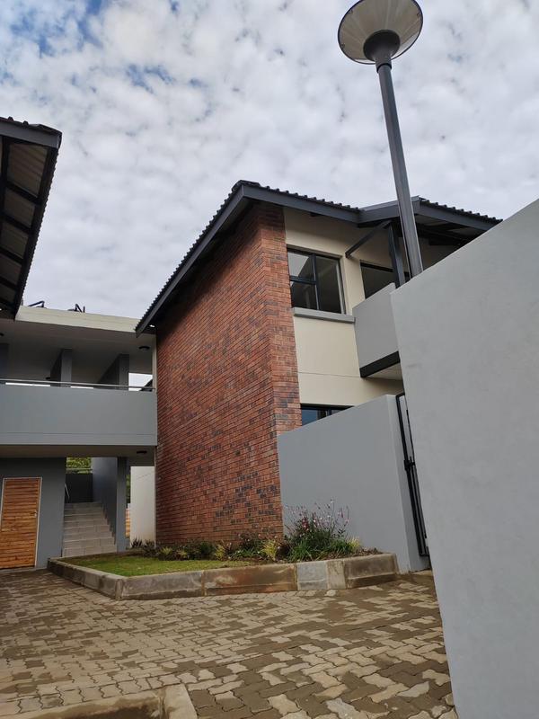 2 Bedroom Property for Sale in Mondeor Gauteng