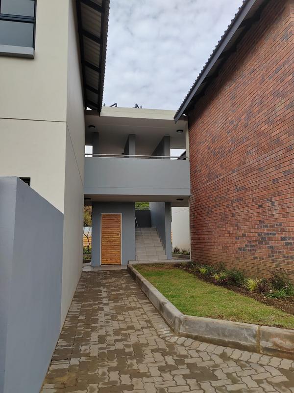 2 Bedroom Property for Sale in Mondeor Gauteng