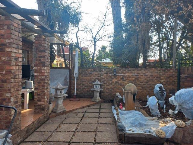 4 Bedroom Property for Sale in Petersfield Gauteng