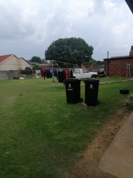 3 Bedroom Property for Sale in Petersfield Gauteng