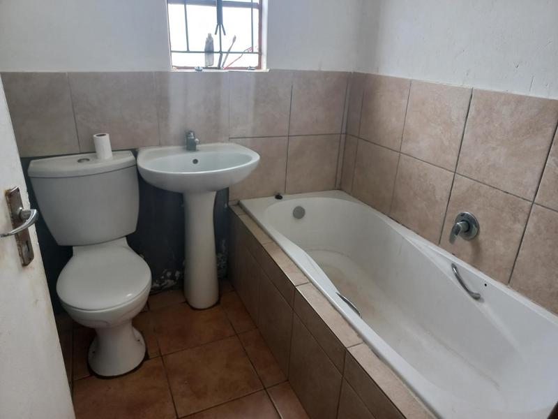 2 Bedroom Property for Sale in Dawn Park Gauteng