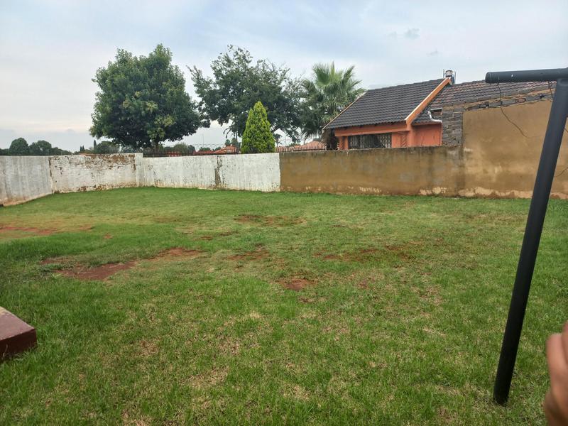 2 Bedroom Property for Sale in Dawn Park Gauteng