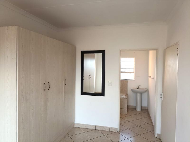 3 Bedroom Property for Sale in Dawn Park Gauteng