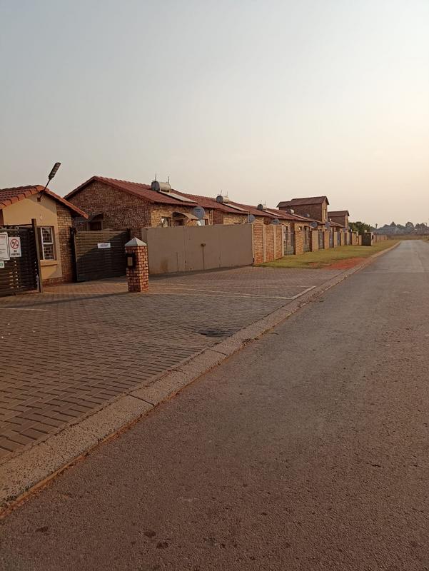 3 Bedroom Property for Sale in Dawn Park Gauteng