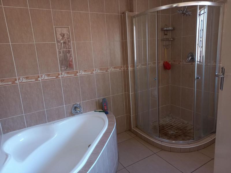 3 Bedroom Property for Sale in Dawn Park Gauteng