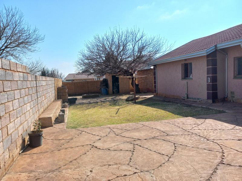 3 Bedroom Property for Sale in Dawn Park Gauteng