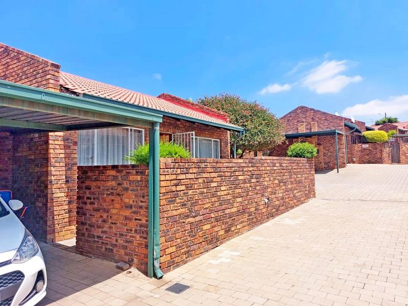 2 Bedroom Property for Sale in Birchleigh Gauteng