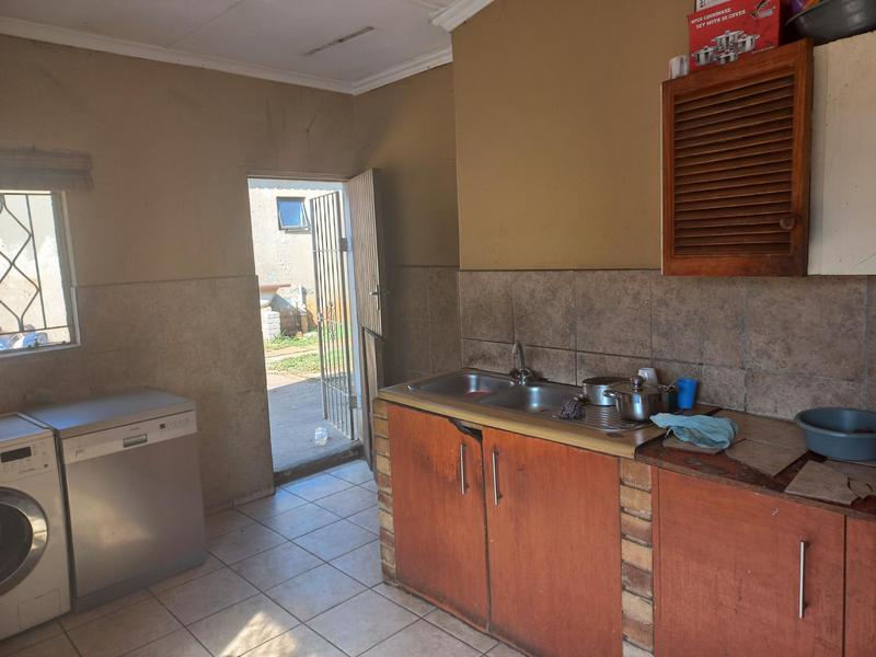 12 Bedroom Property for Sale in Rhodesfield Gauteng