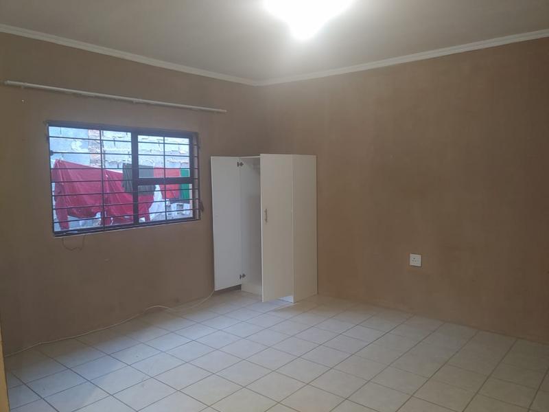 12 Bedroom Property for Sale in Rhodesfield Gauteng