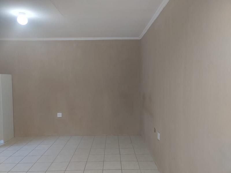 12 Bedroom Property for Sale in Rhodesfield Gauteng