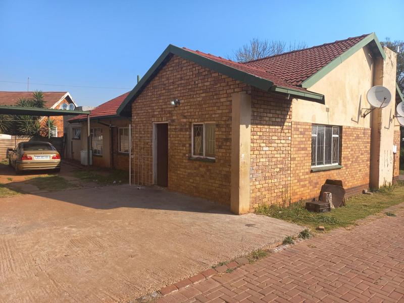 12 Bedroom Property for Sale in Rhodesfield Gauteng