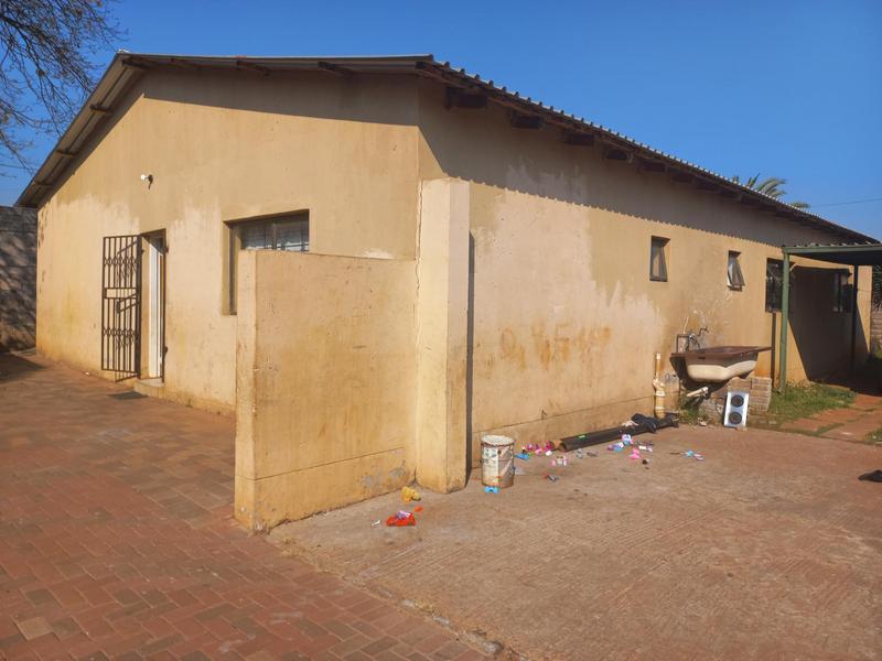 12 Bedroom Property for Sale in Rhodesfield Gauteng