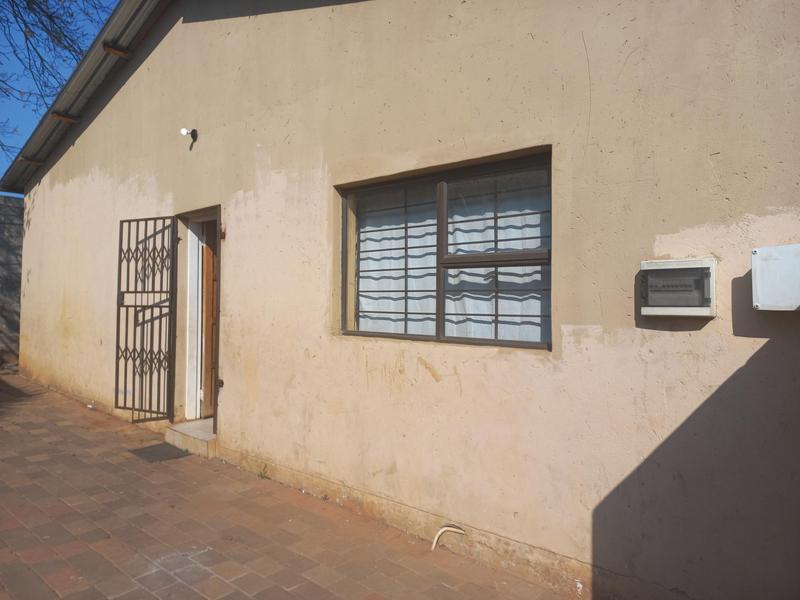 12 Bedroom Property for Sale in Rhodesfield Gauteng