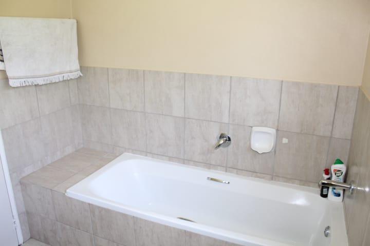 2 Bedroom Property for Sale in Terenure Gauteng