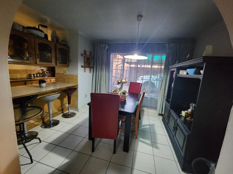 To Let 3 Bedroom Property for Rent in Birch Acres Gauteng