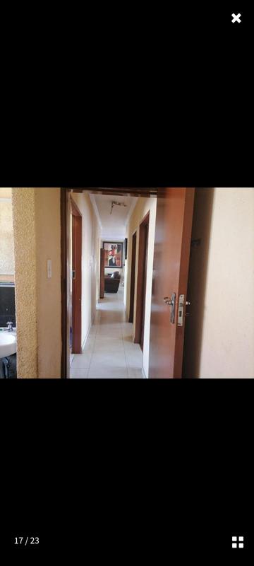 3 Bedroom Property for Sale in Clayville Gauteng