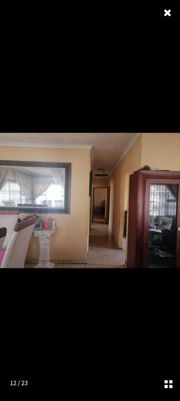 3 Bedroom Property for Sale in Clayville Gauteng