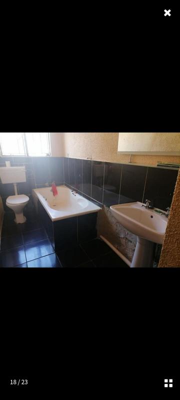 3 Bedroom Property for Sale in Clayville Gauteng