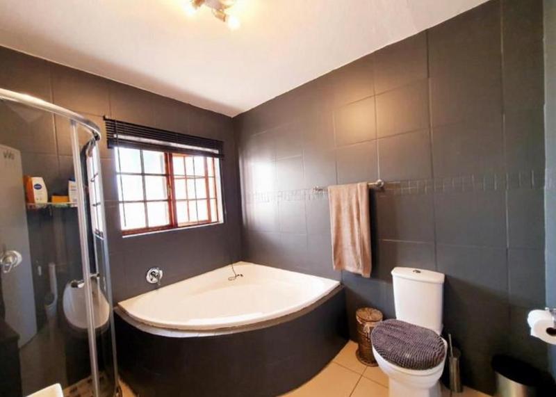 3 Bedroom Property for Sale in Moreleta Park Gauteng