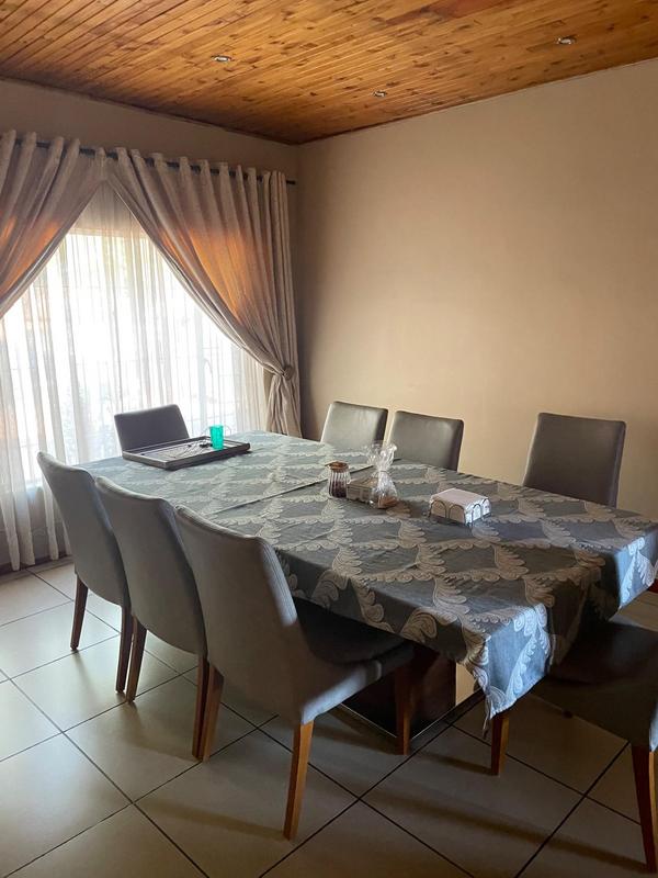 To Let 5 Bedroom Property for Rent in Erasmia Gauteng