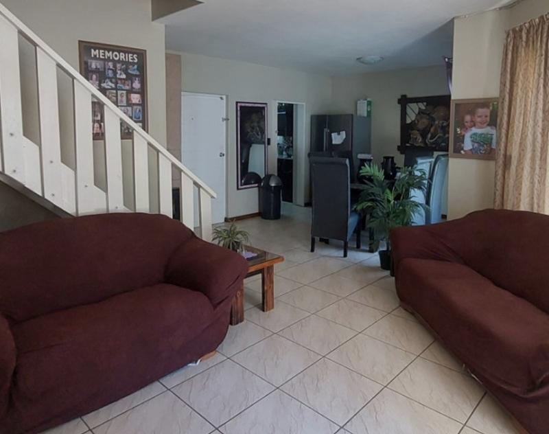 3 Bedroom Property for Sale in Eldoraigne Gauteng