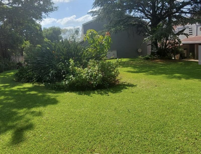 3 Bedroom Property for Sale in Eldoraigne Gauteng