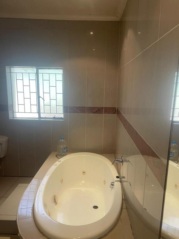 4 Bedroom Property for Sale in Erasmia Gauteng