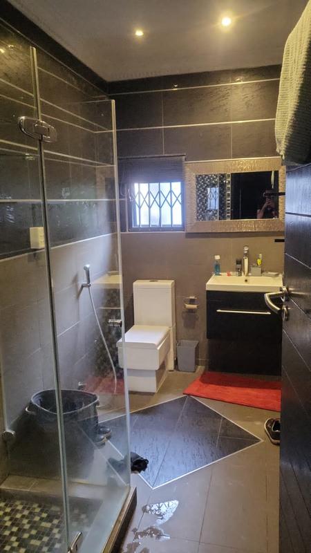 5 Bedroom Property for Sale in Erasmia Gauteng