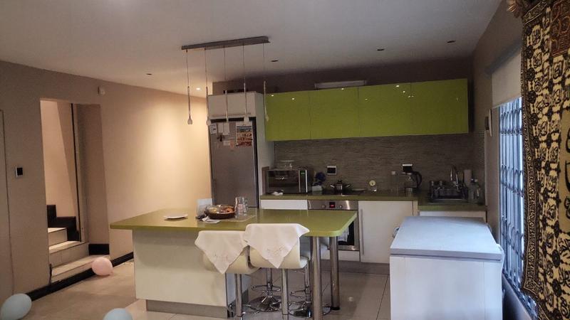 5 Bedroom Property for Sale in Erasmia Gauteng