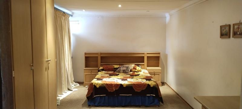 6 Bedroom Property for Sale in Laudium Gauteng